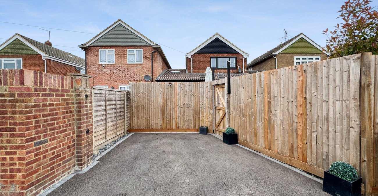 4 bedroom house for sale in Rainham | Robinson Michael & Jackson