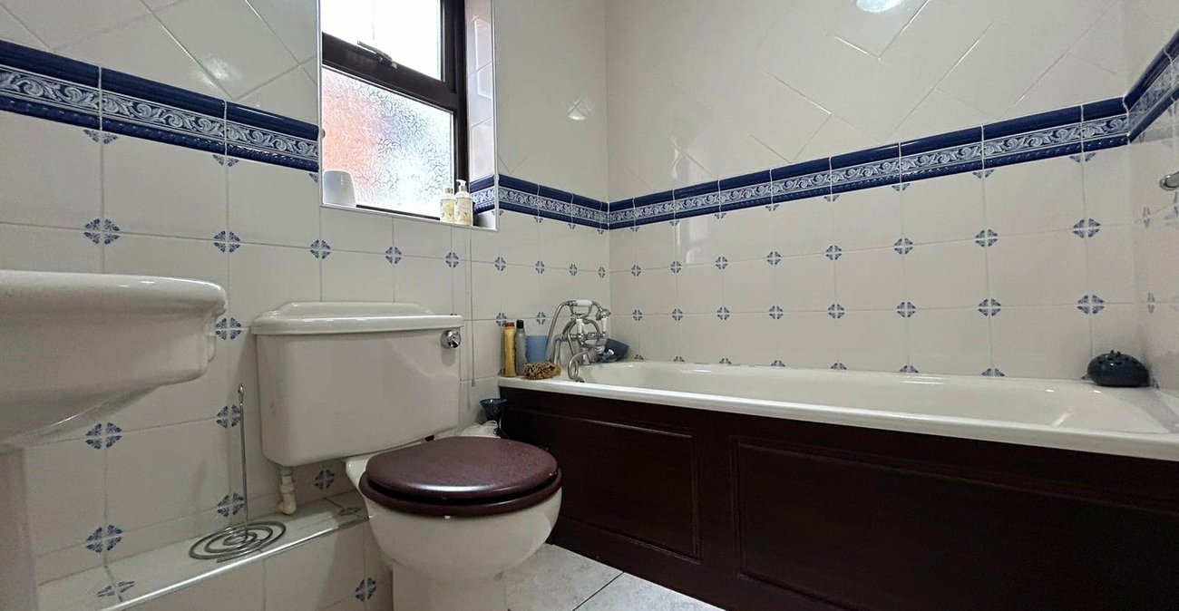 3 bedroom house for sale in Lordswood | Robinson Michael & Jackson