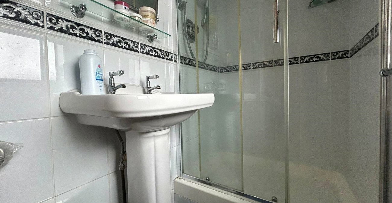 3 bedroom house for sale in Lordswood | Robinson Michael & Jackson