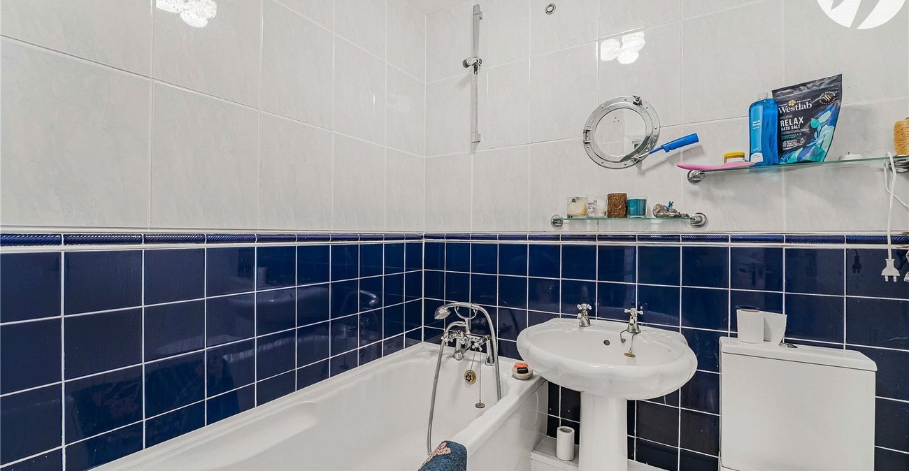 3 bedroom house for sale in Greenhithe | Robinson Jackson