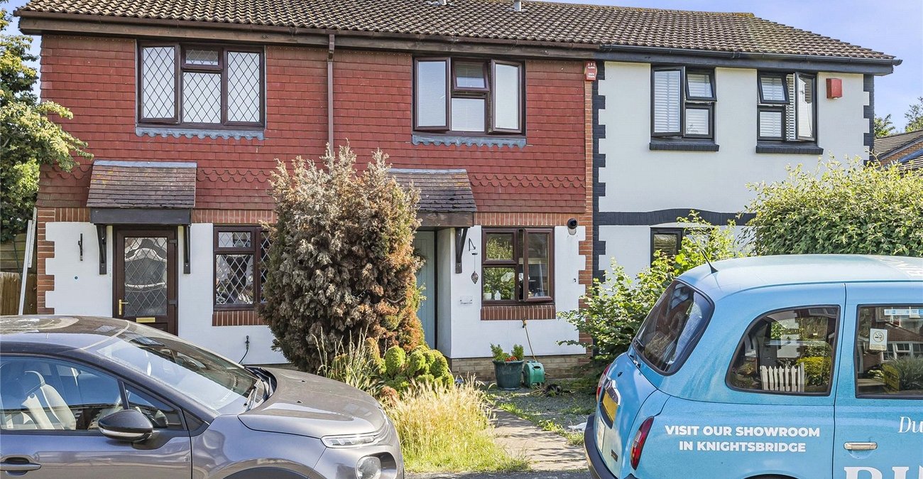 2 bedroom house for sale in Greenhithe | Robinson Jackson