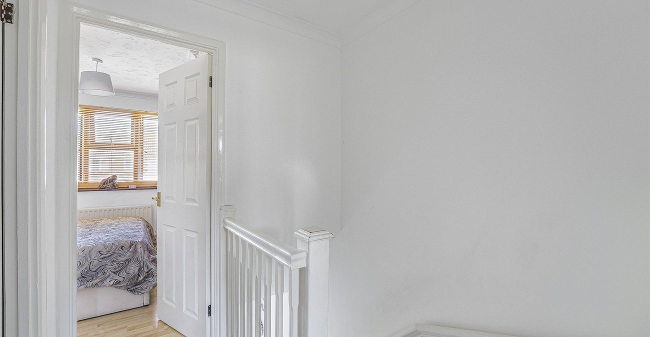 2 bedroom house for sale in Greenhithe | Robinson Jackson