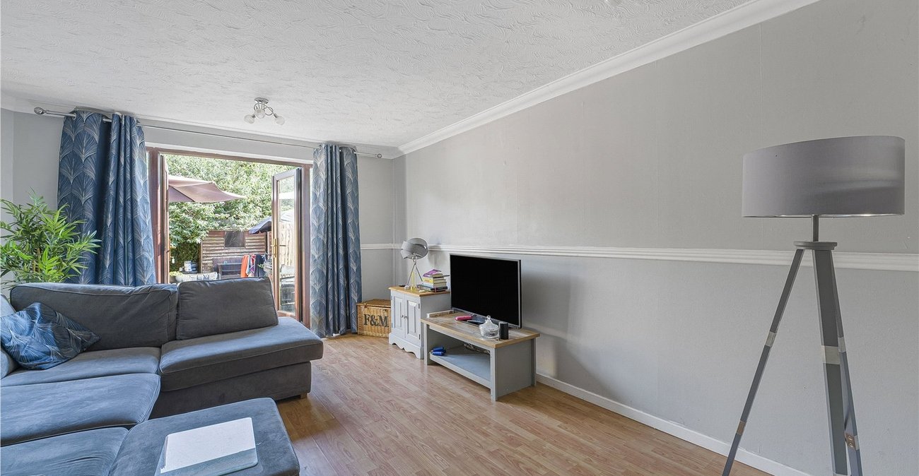2 bedroom house for sale in Greenhithe | Robinson Jackson