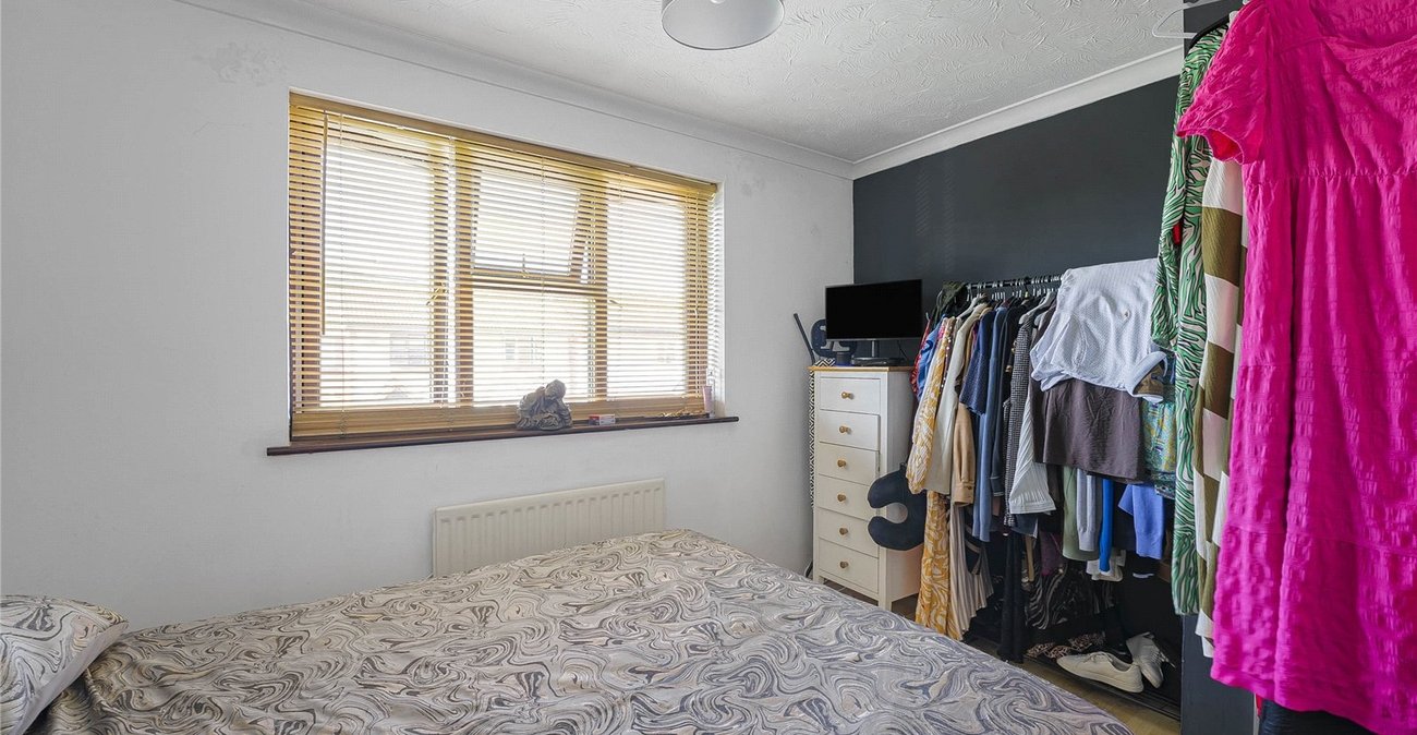 2 bedroom house for sale in Greenhithe | Robinson Jackson