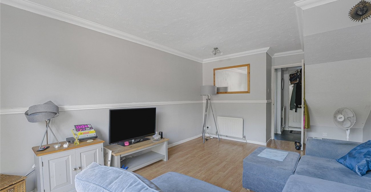 2 bedroom house for sale in Greenhithe | Robinson Jackson