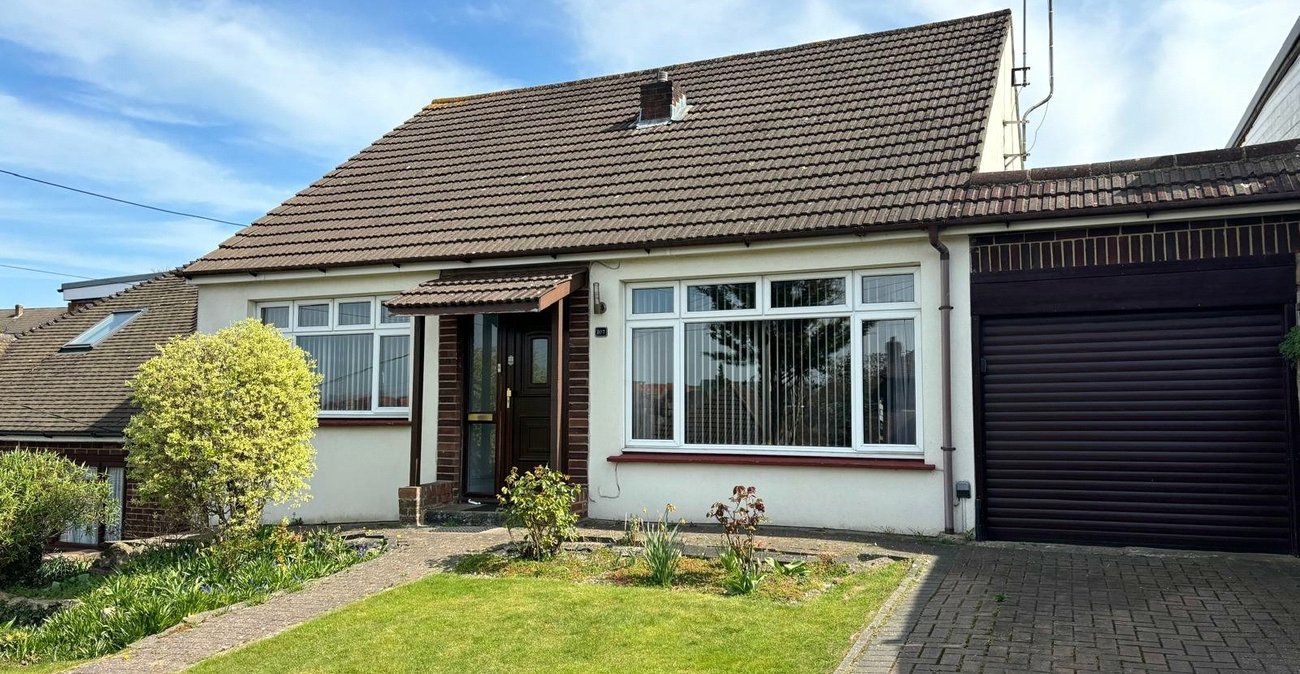 3 bedroom bungalow for sale in Walderslade | Robinson Michael & Jackson