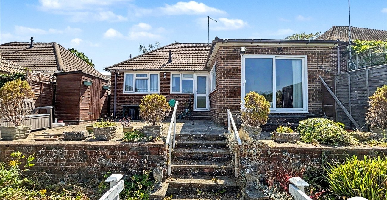 2 bedroom bungalow for sale in Walderslade | Robinson Michael & Jackson
