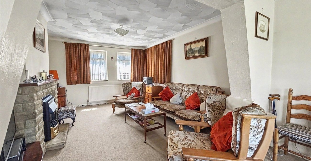 2 bedroom bungalow for sale in Walderslade | Robinson Michael & Jackson