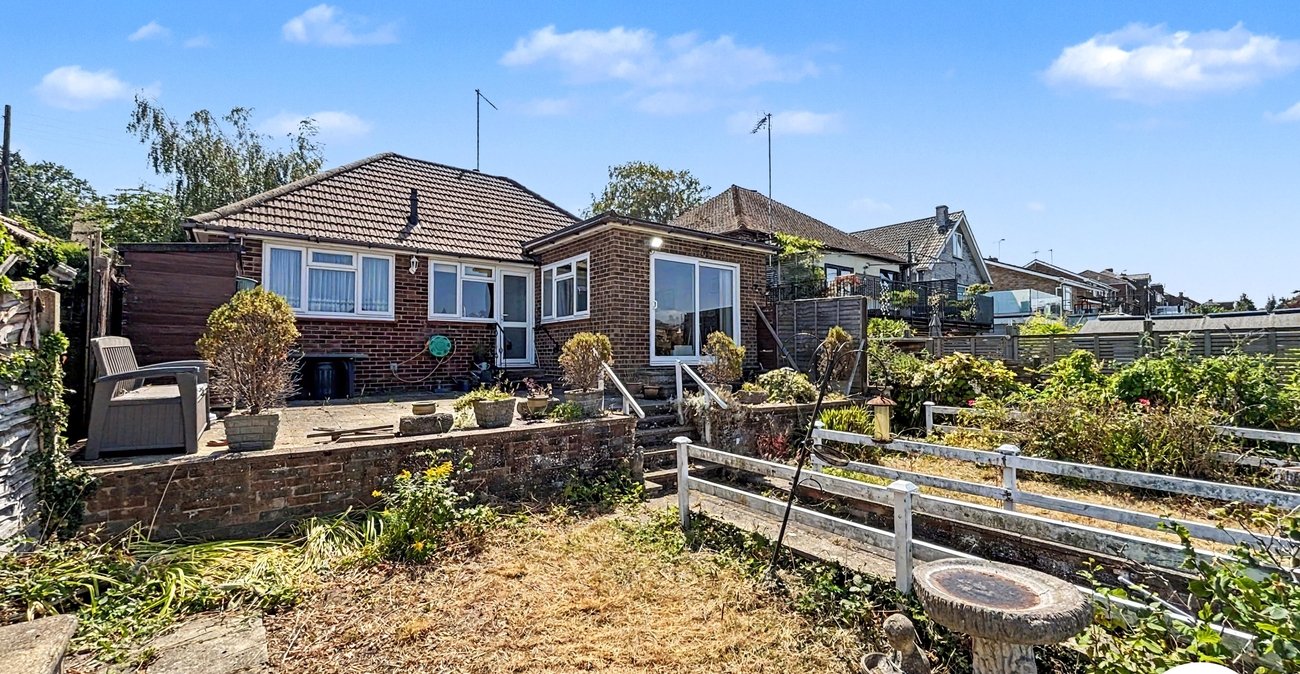 2 bedroom bungalow for sale in Walderslade | Robinson Michael & Jackson