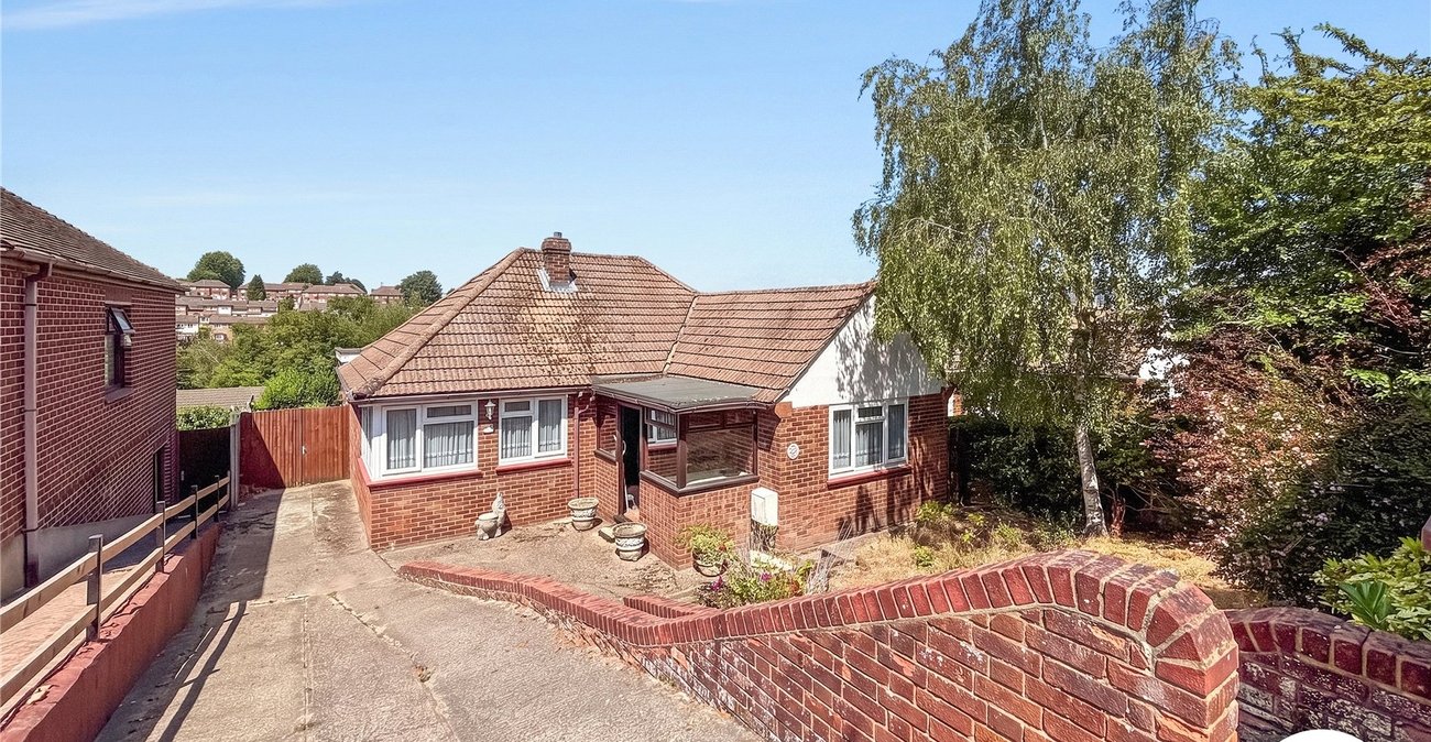 2 bedroom bungalow for sale in Walderslade | Robinson Michael & Jackson