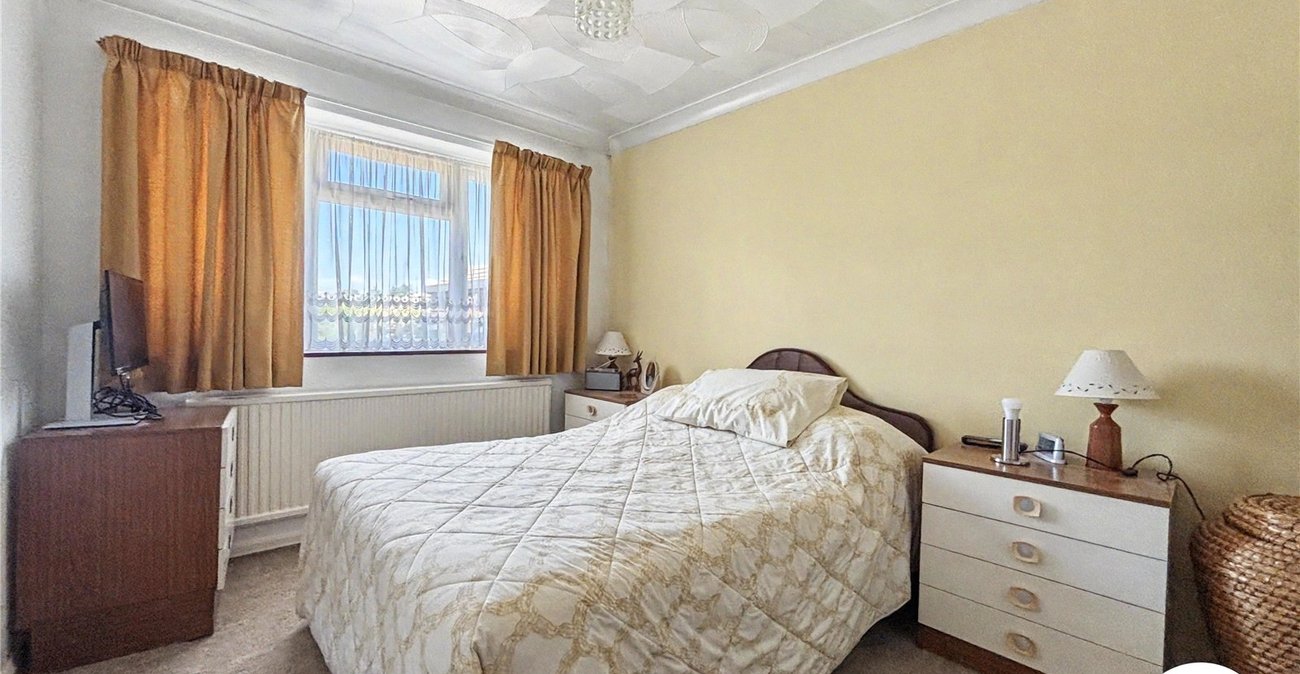 2 bedroom bungalow for sale in Walderslade | Robinson Michael & Jackson