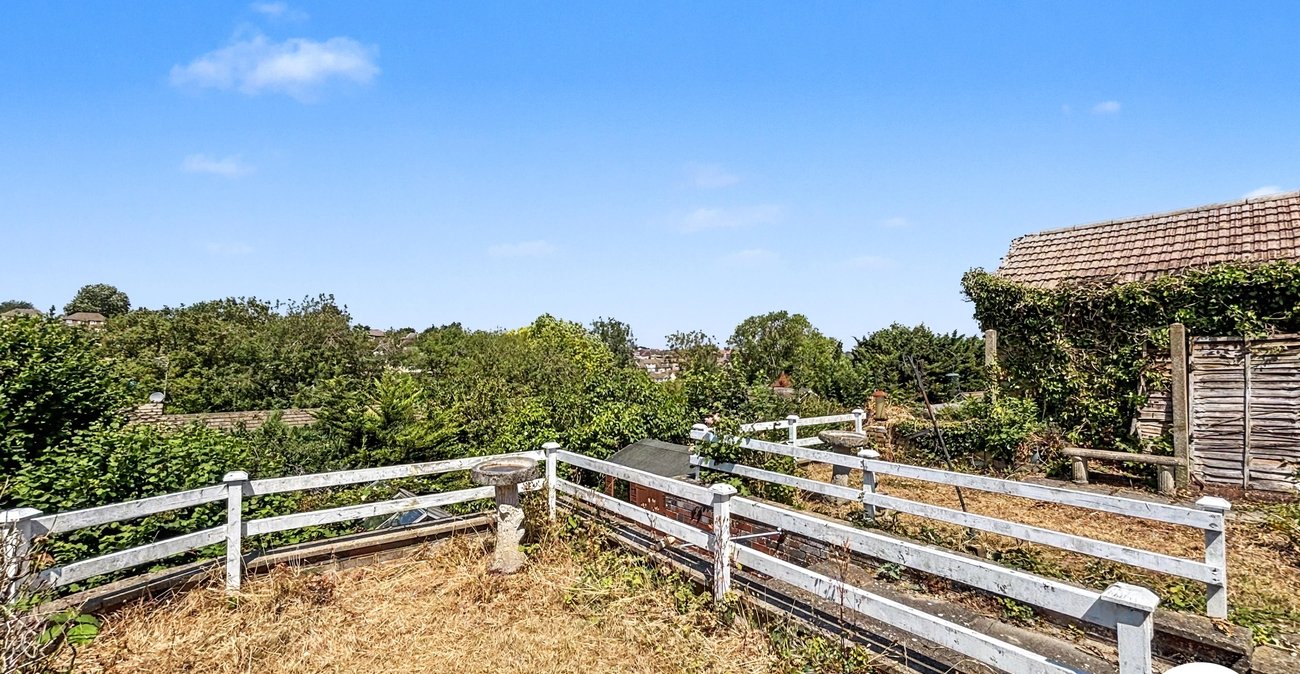 2 bedroom bungalow for sale in Walderslade | Robinson Michael & Jackson