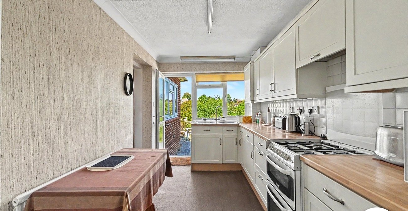 2 bedroom bungalow for sale in Walderslade | Robinson Michael & Jackson
