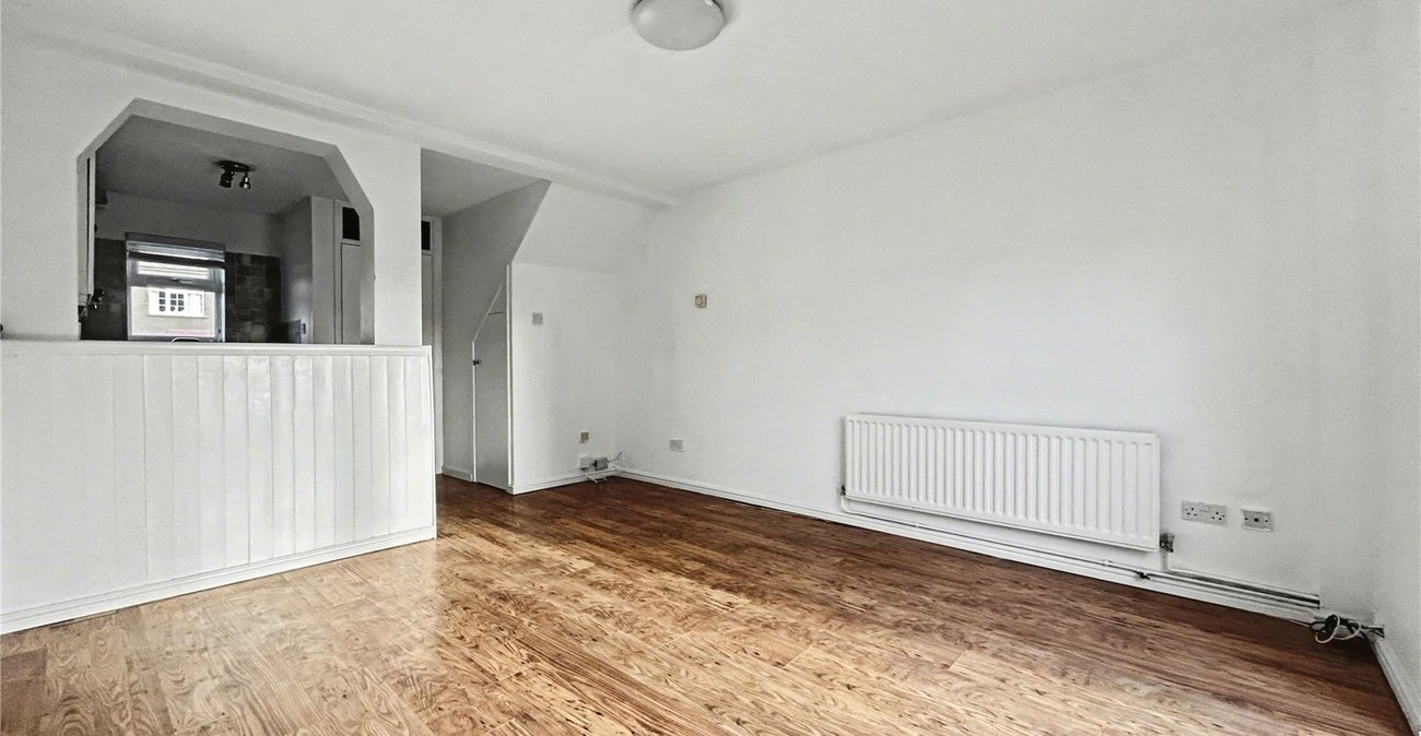 2 bedroom house for sale in Rainham | Robinson Michael & Jackson