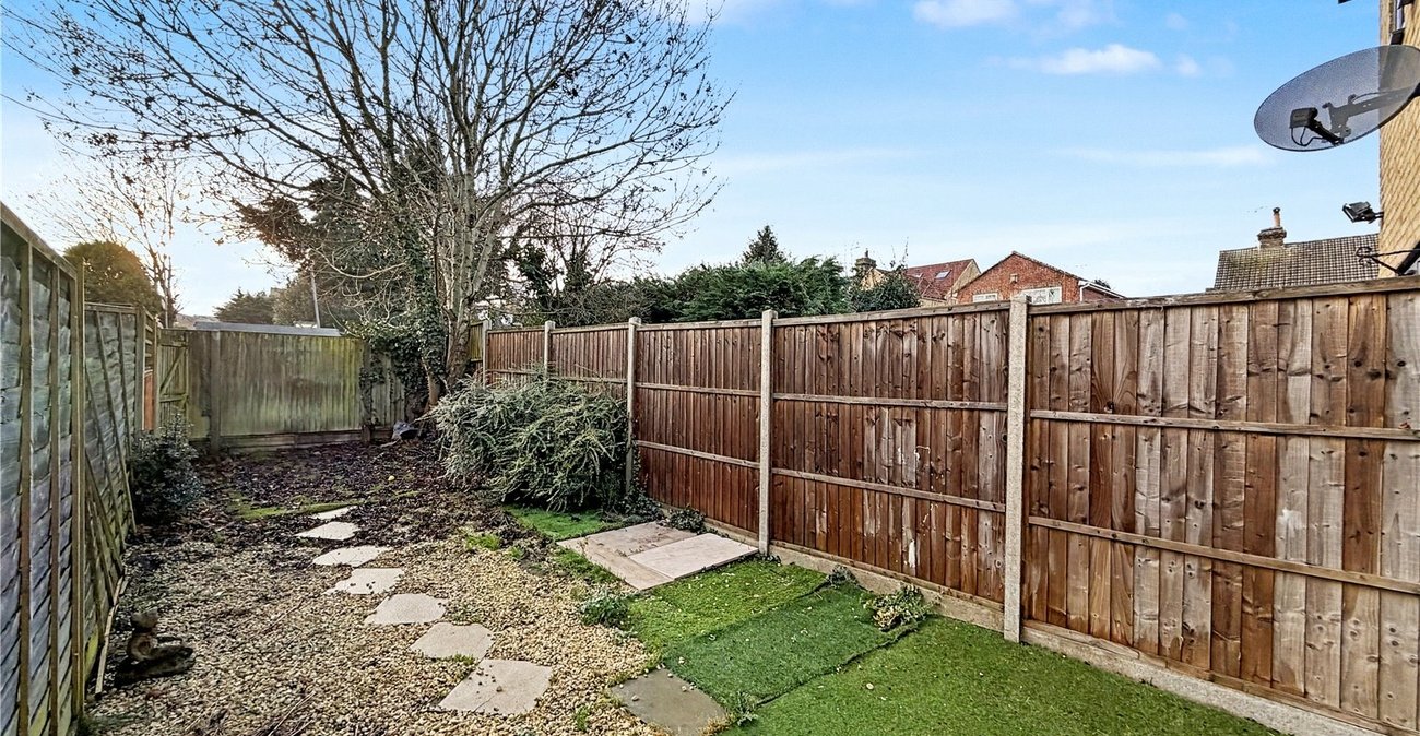 2 bedroom house for sale in Rainham | Robinson Michael & Jackson