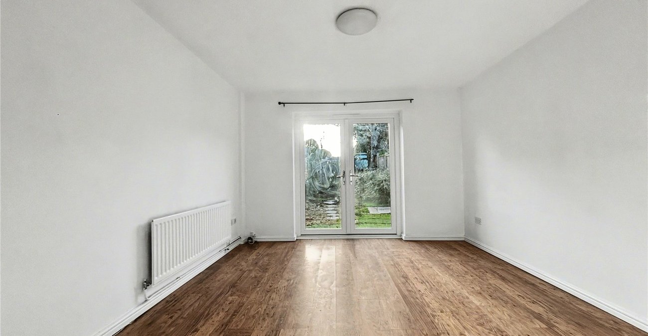 2 bedroom house for sale in Rainham | Robinson Michael & Jackson