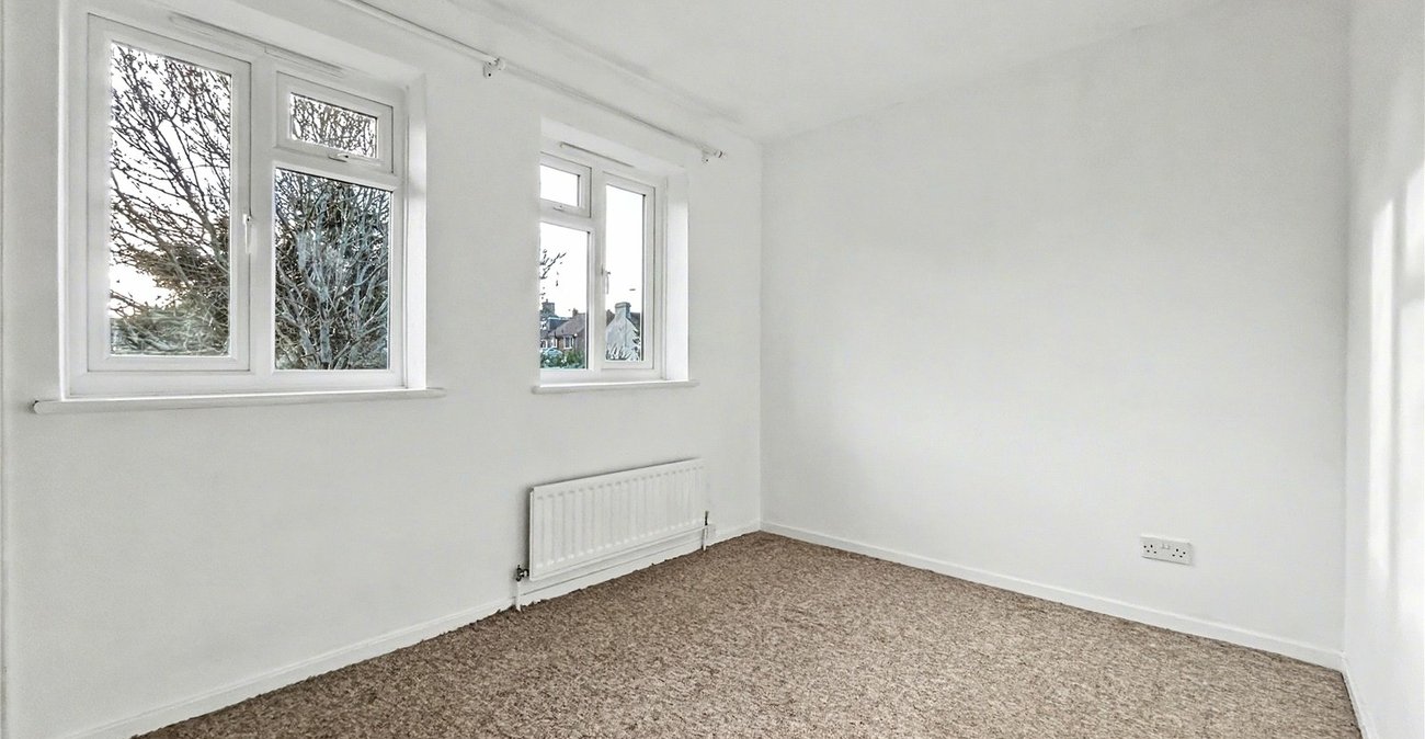 2 bedroom house for sale in Rainham | Robinson Michael & Jackson