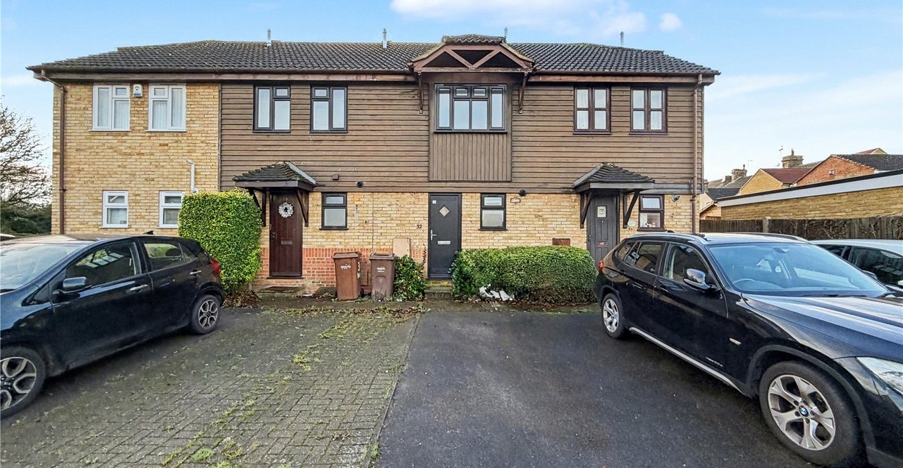 2 bedroom house for sale in Rainham | Robinson Michael & Jackson