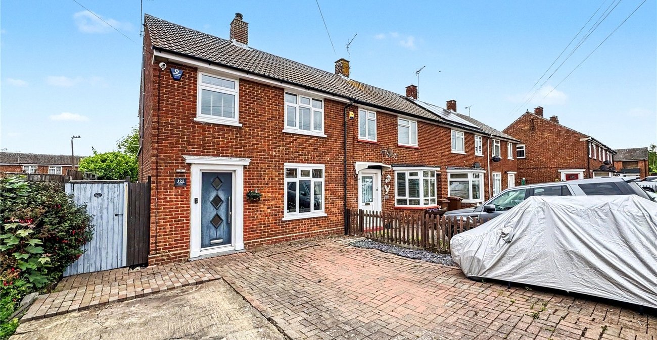 2 bedroom house for sale in Rainham | Robinson Michael & Jackson