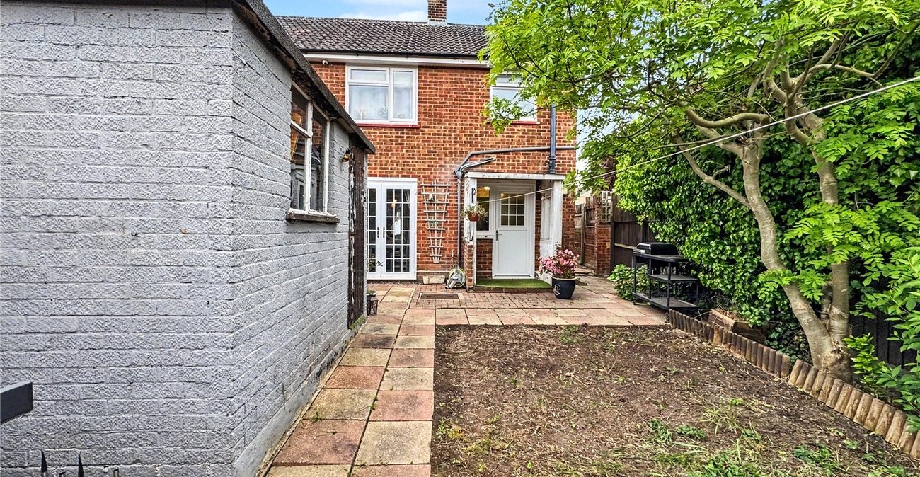 2 bedroom house for sale in Rainham | Robinson Michael & Jackson