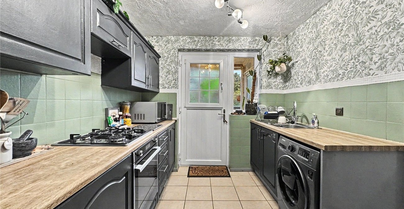 2 bedroom house for sale in Rainham | Robinson Michael & Jackson