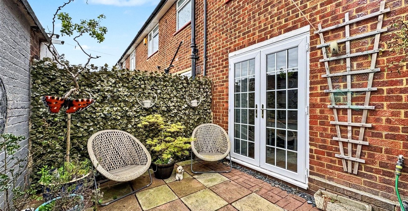 2 bedroom house for sale in Rainham | Robinson Michael & Jackson