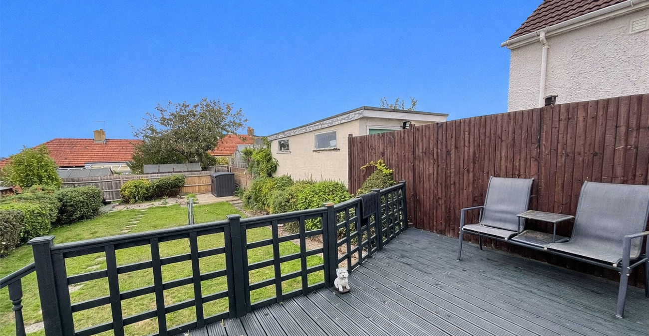 2 bedroom bungalow for sale in Orpington | Robinson Jackson