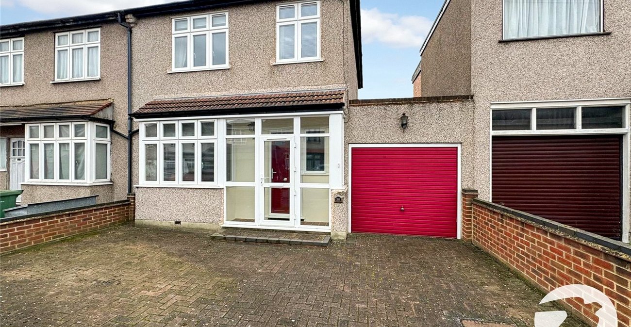 3 bedroom house for sale in Welling | Robinson Jackson