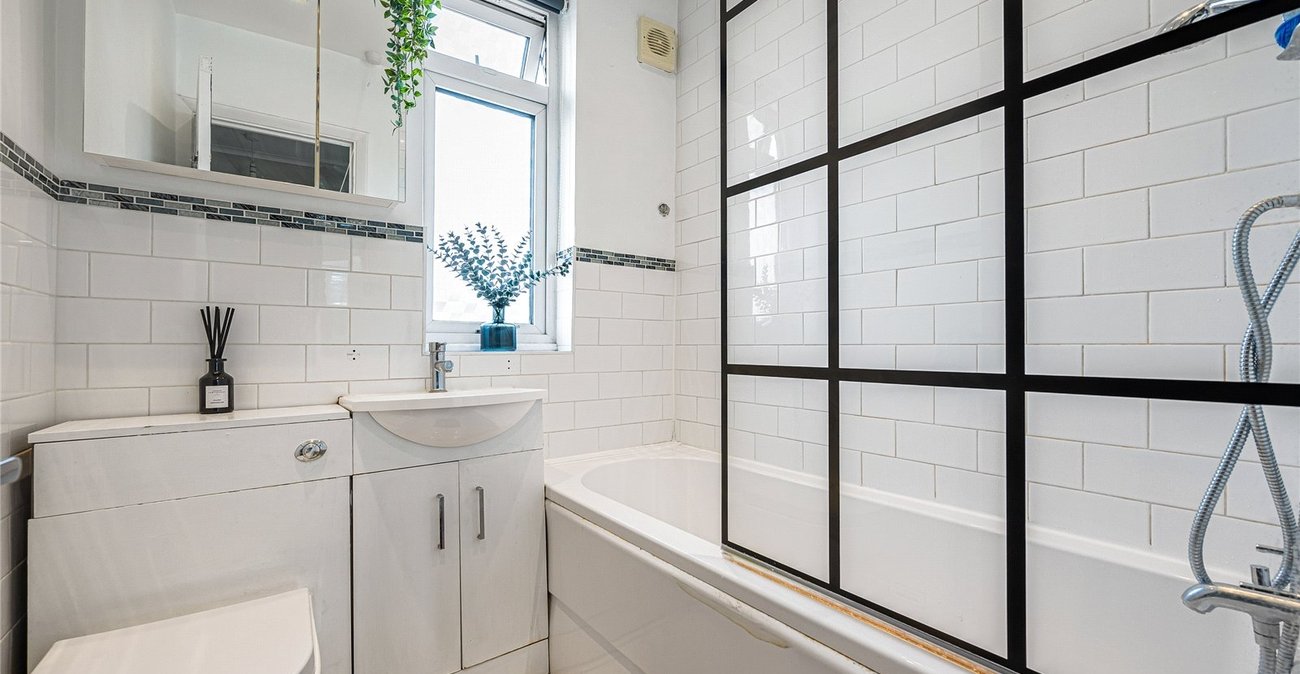 2 bedroom house for sale in South Welling | Robinson Jackson