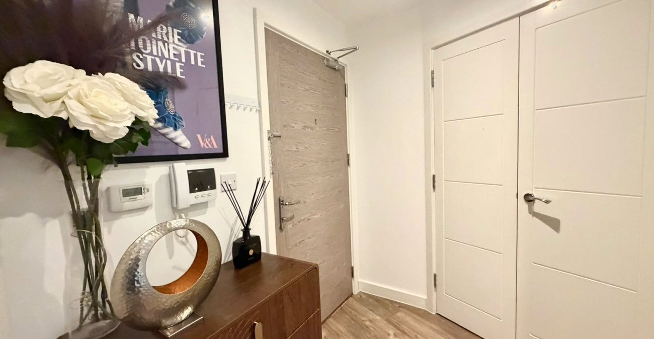 2 bedroom property for sale in Northfleet | Robinson Michael & Jackson
