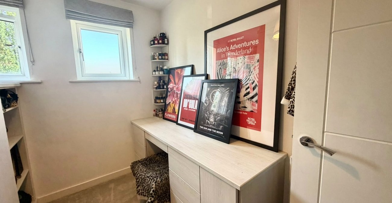 2 bedroom property for sale in Northfleet | Robinson Michael & Jackson