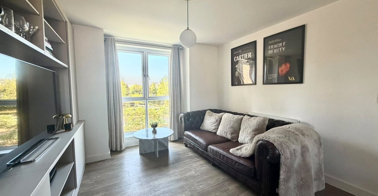 2 bedroom property for sale in Northfleet | Robinson Michael & Jackson