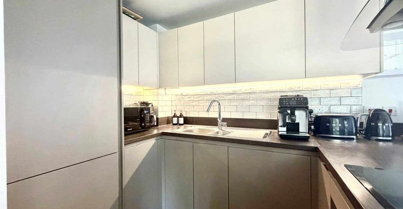 2 bedroom property for sale in Northfleet | Robinson Michael & Jackson