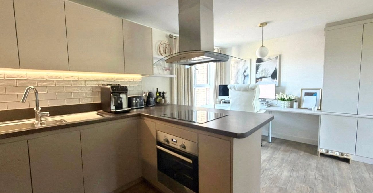 2 bedroom property for sale in Northfleet | Robinson Michael & Jackson