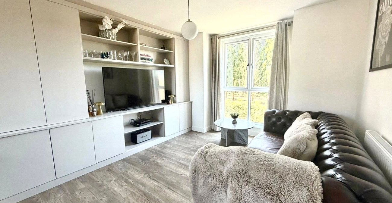 2 bedroom property for sale in Northfleet | Robinson Michael & Jackson