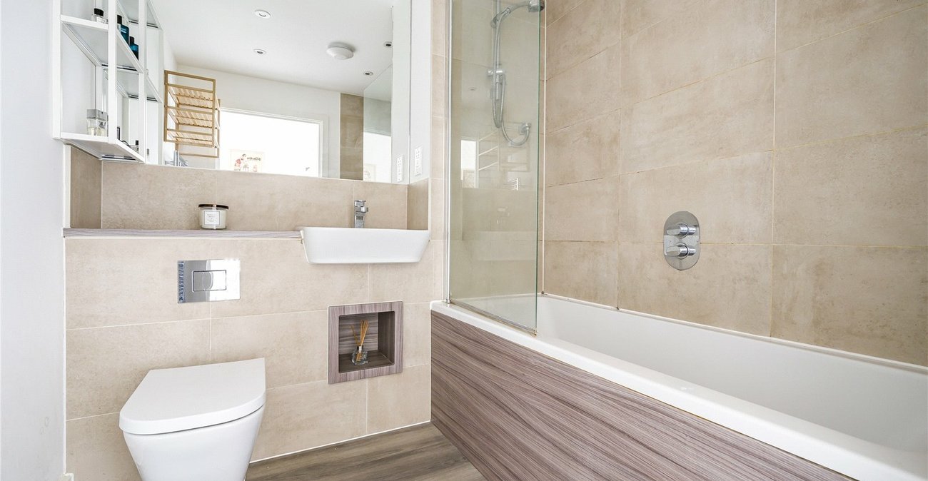 1 bedroom property for sale in Northfleet | Robinson Michael & Jackson