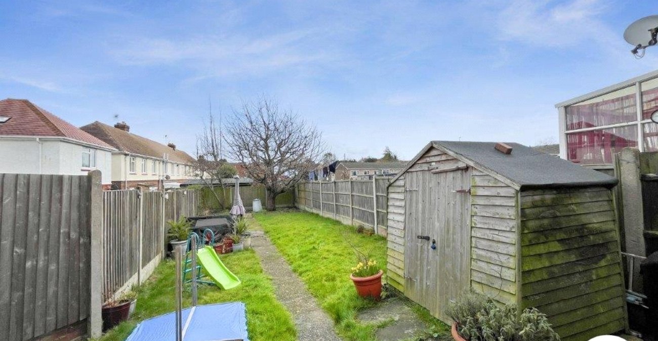 2 bedroom house for sale in Sittingbourne | Robinson Michael & Jackson
