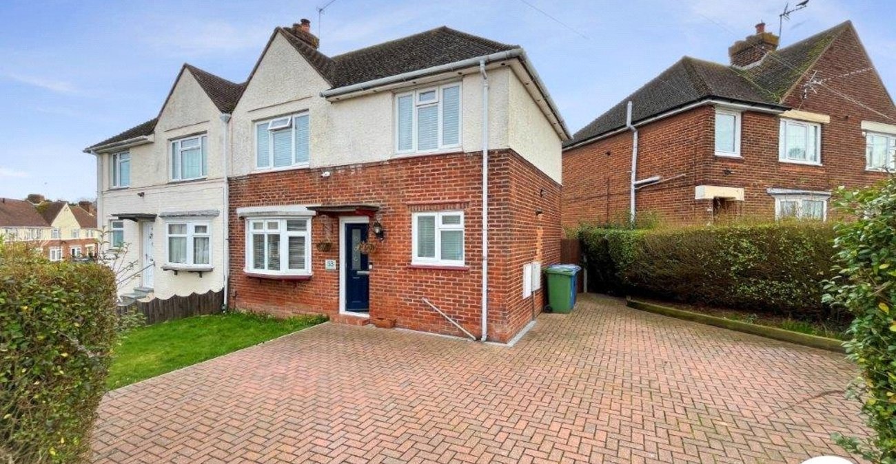 2 bedroom house for sale in Sittingbourne | Robinson Michael & Jackson