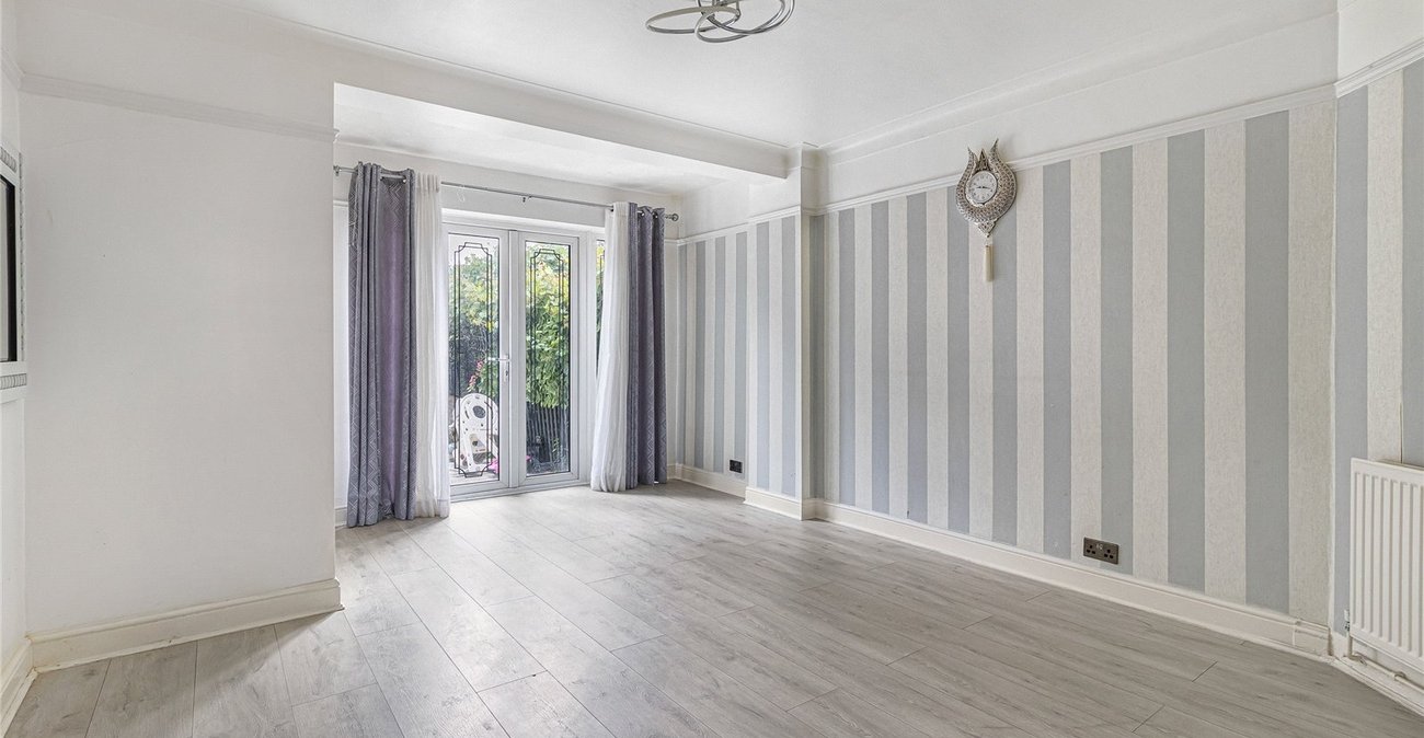 4 bedroom house for sale in Welling | Robinson Jackson