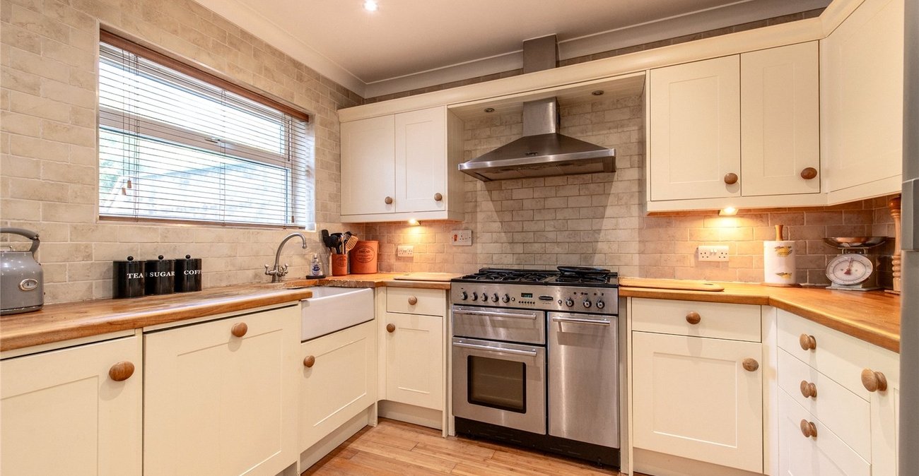 4 bedroom house for sale in Gravesend | Robinson Michael & Jackson
