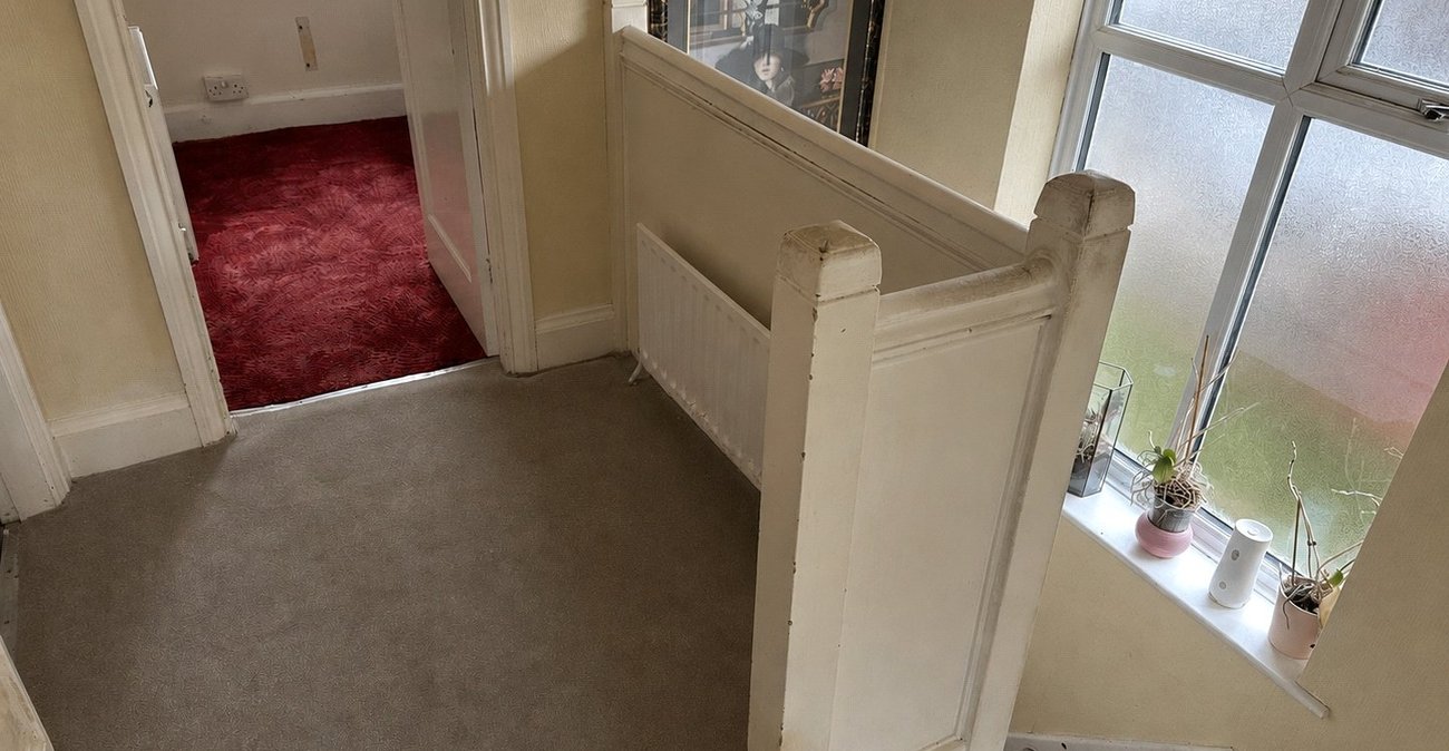 3 bedroom house for sale in London | Robinson Jackson