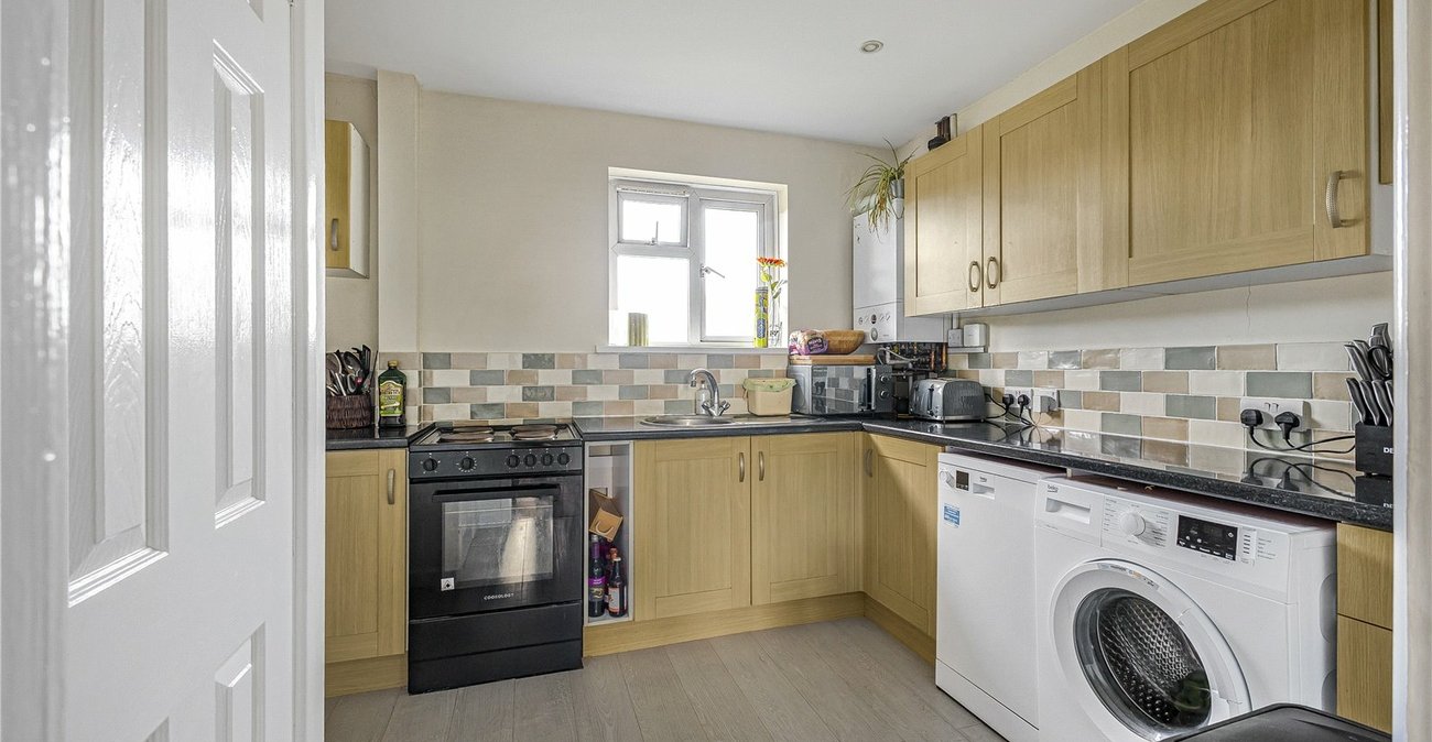 2 bedroom property for sale in Barming | Robinson Michael & Jackson