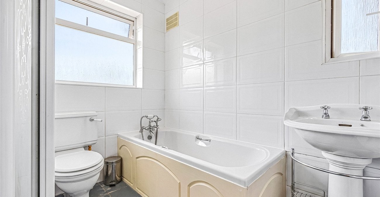 4 bedroom house for sale in Bexley | Robinson Jackson