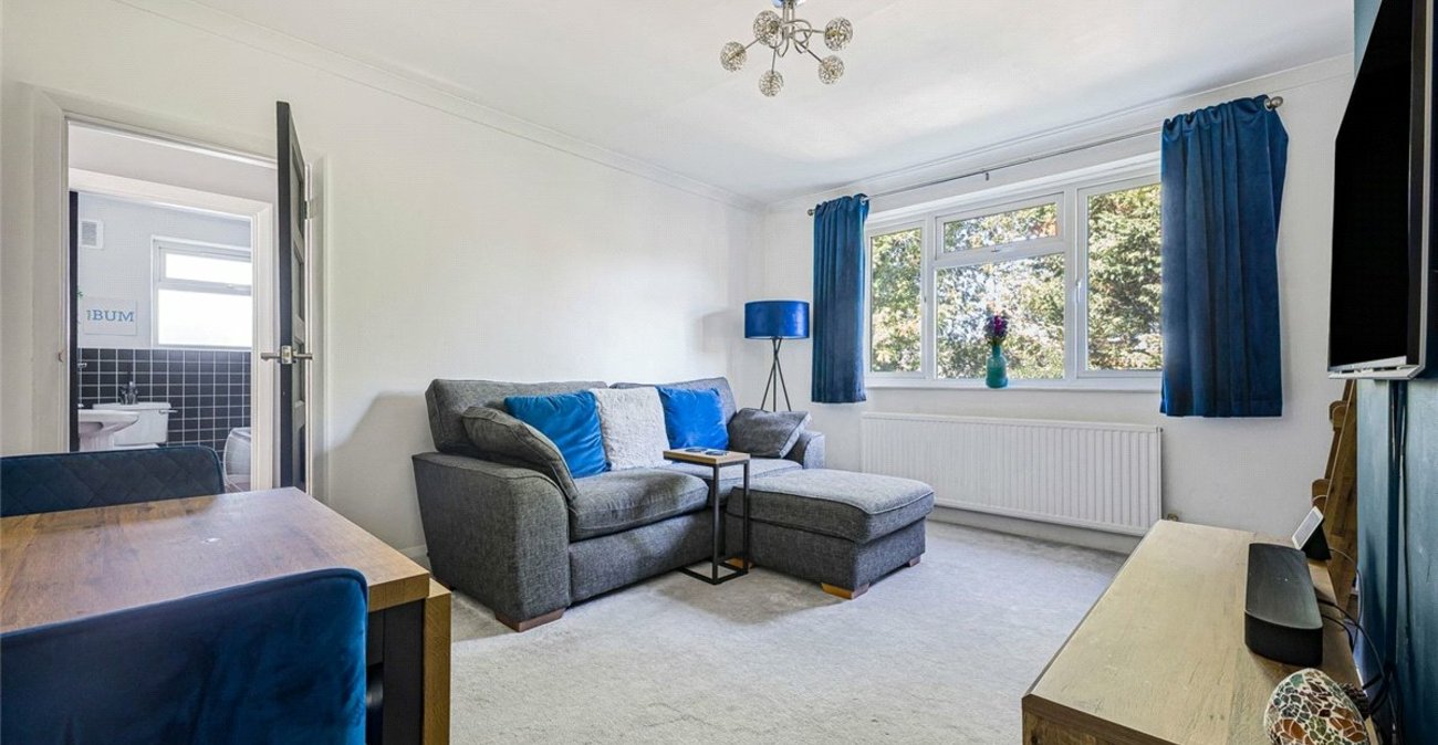 2 bedroom property for sale in Bromley | Robinson Jackson