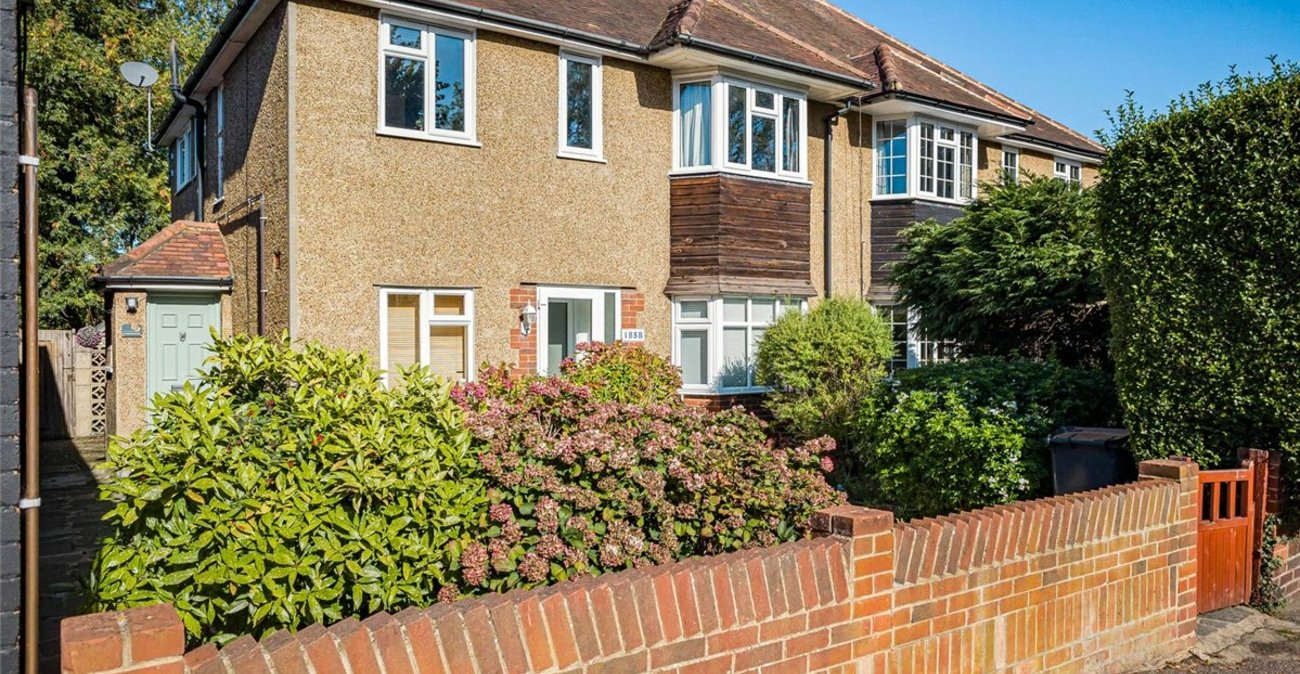 2 bedroom property for sale in Bromley | Robinson Jackson