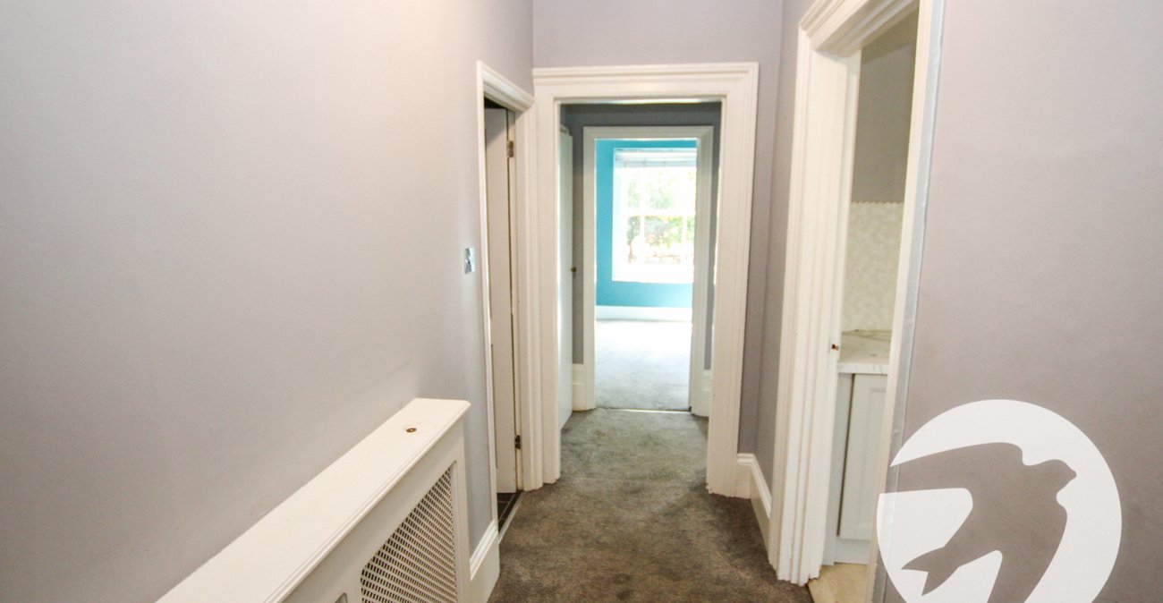 2 bedroom property for sale in London | Robinson Jackson
