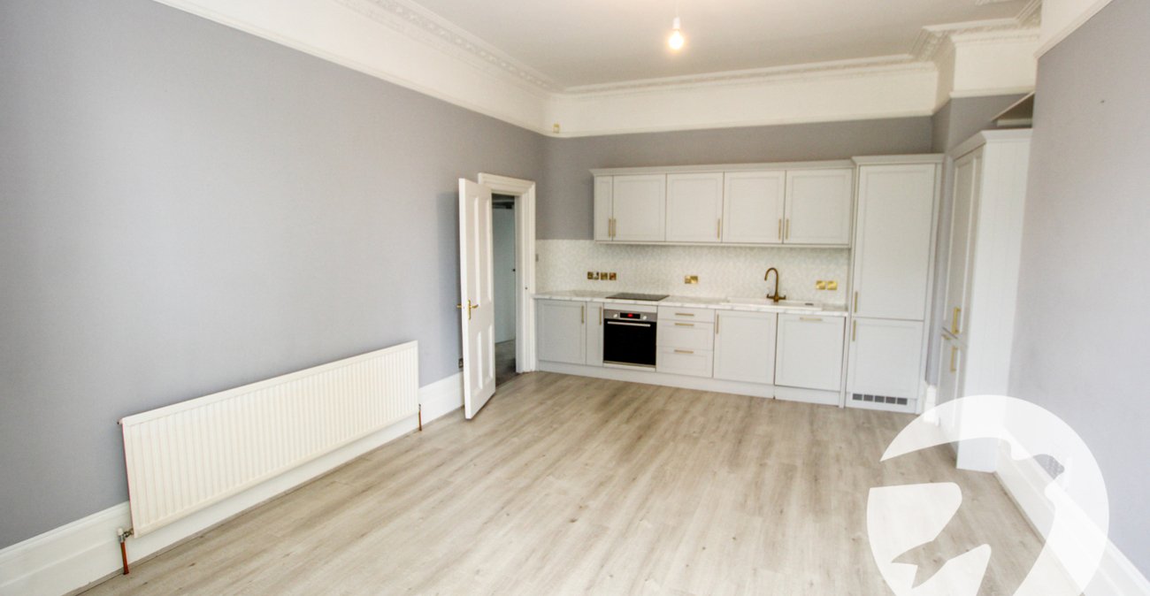 2 bedroom property for sale in London | Robinson Jackson
