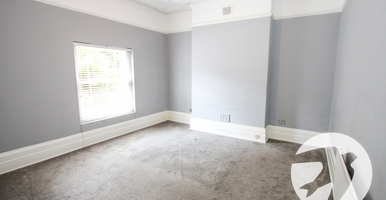 2 bedroom property for sale in London | Robinson Jackson