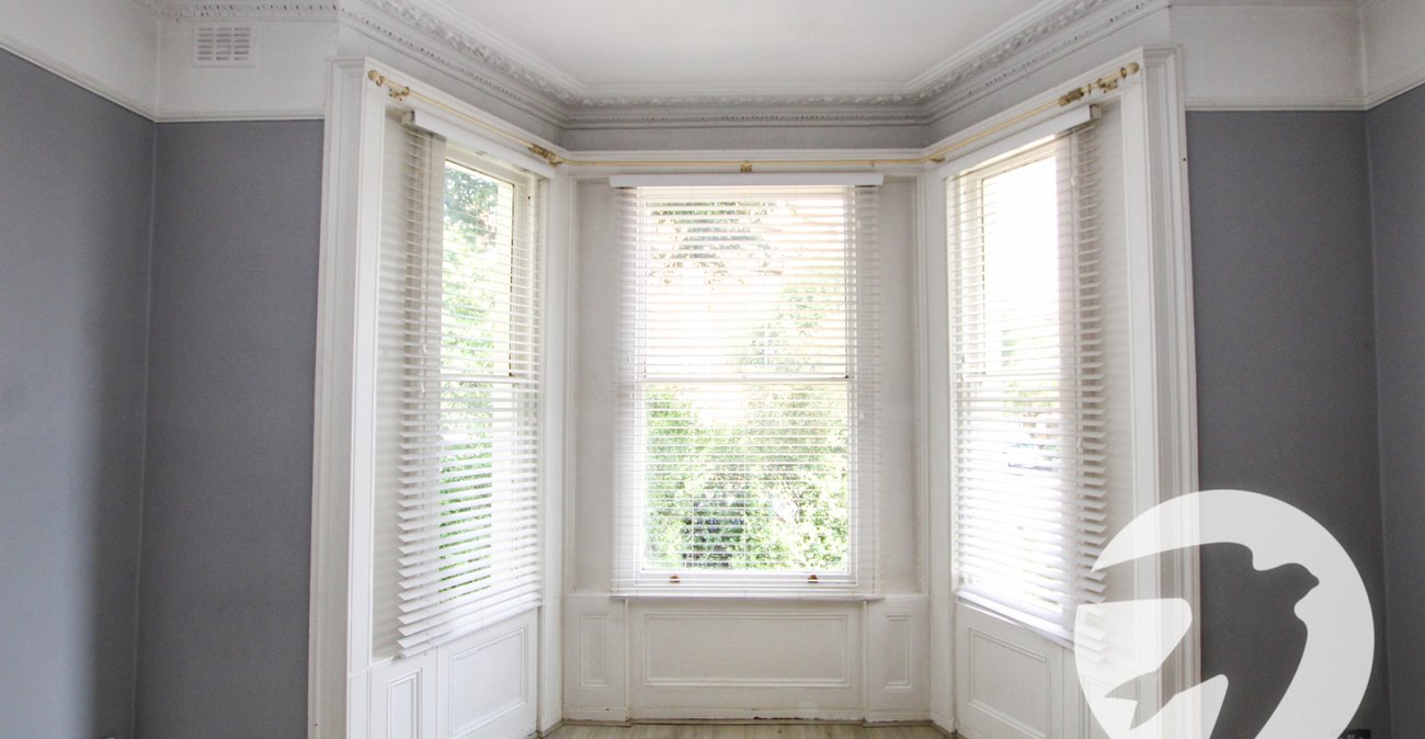 2 bedroom property for sale in London | Robinson Jackson