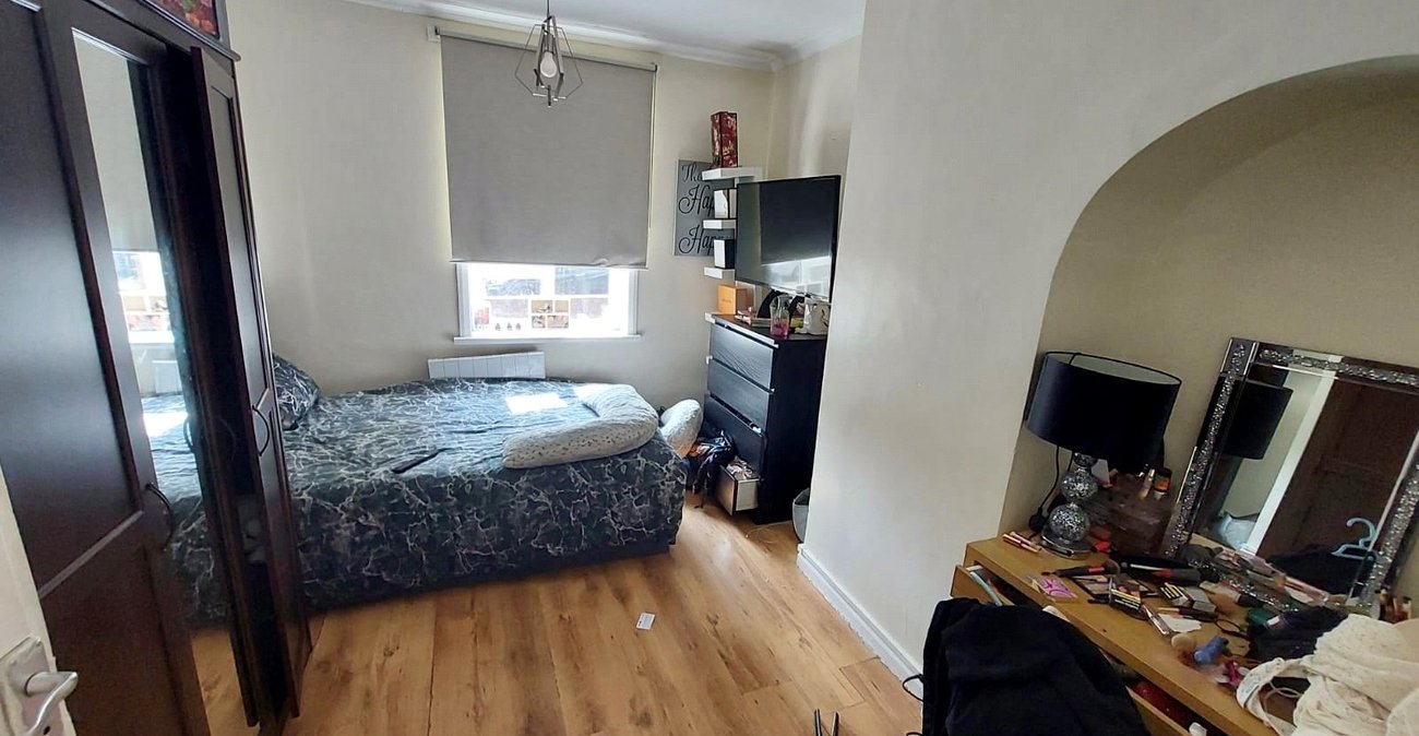 1 bedroom property for sale in Bellingham | Robinson Jackson
